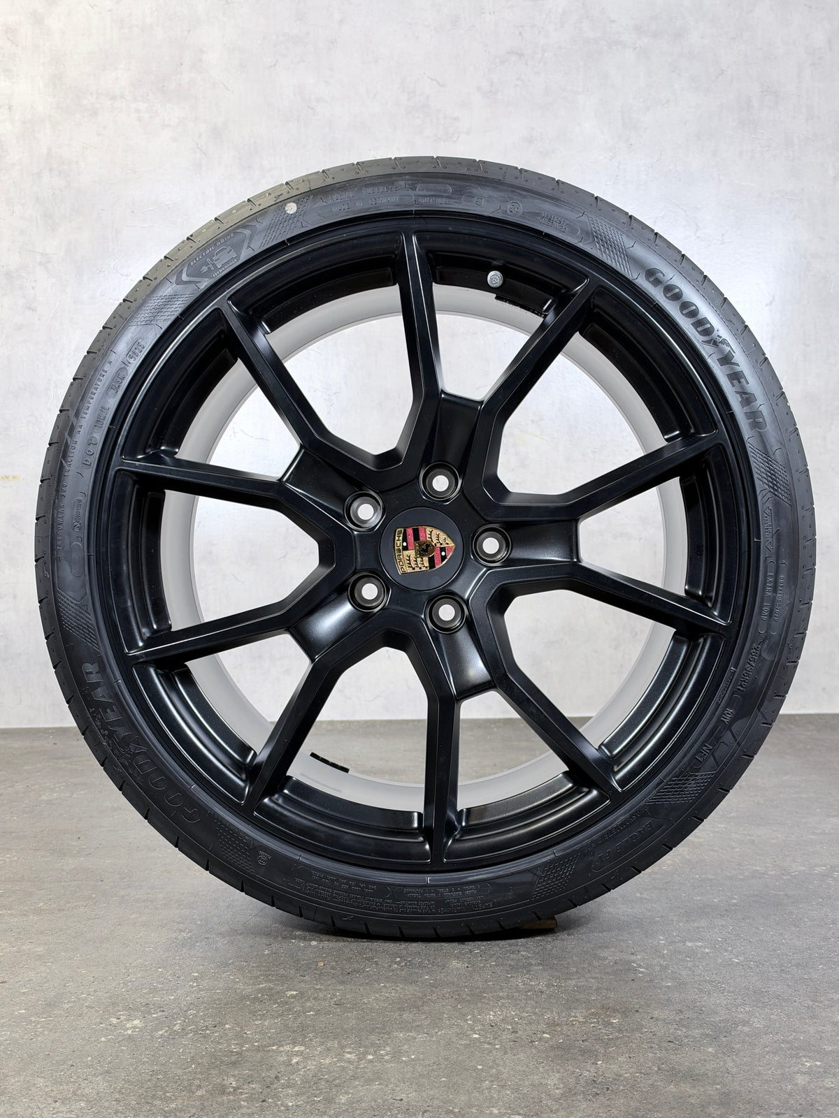 ORIGINAL 21 ZOLL PORSCHE TAYCAN 9J1 SPYDER SOMMERREIFEN