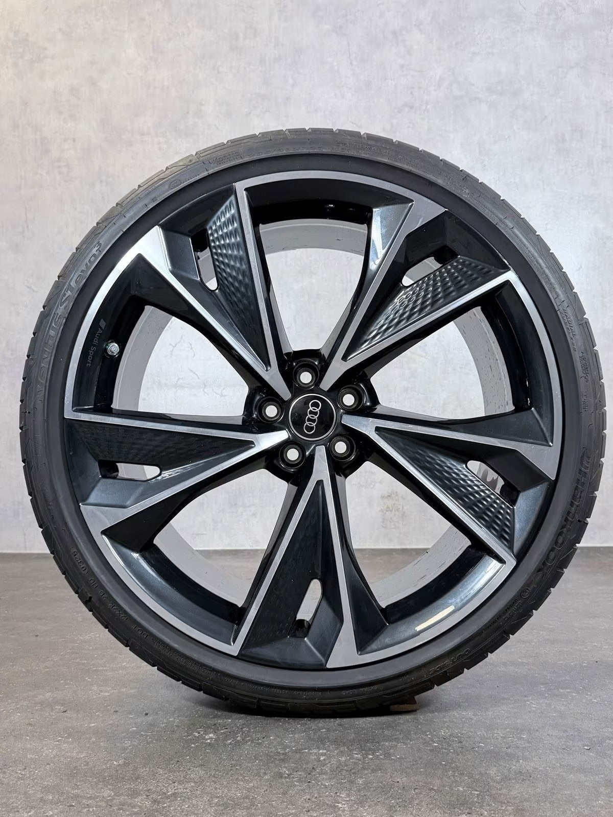 Audi RS6 C8 RS7 4K Struktur 22 Zoll Sommerräder Original Felgen Hankook
