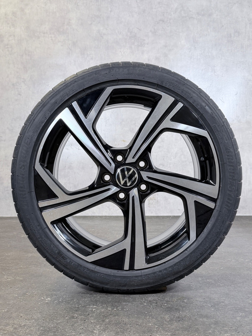18 Zoll Sommerräder Jerez original VW Golf VIII 8 5H0601025Q GTI R Sommerreifen