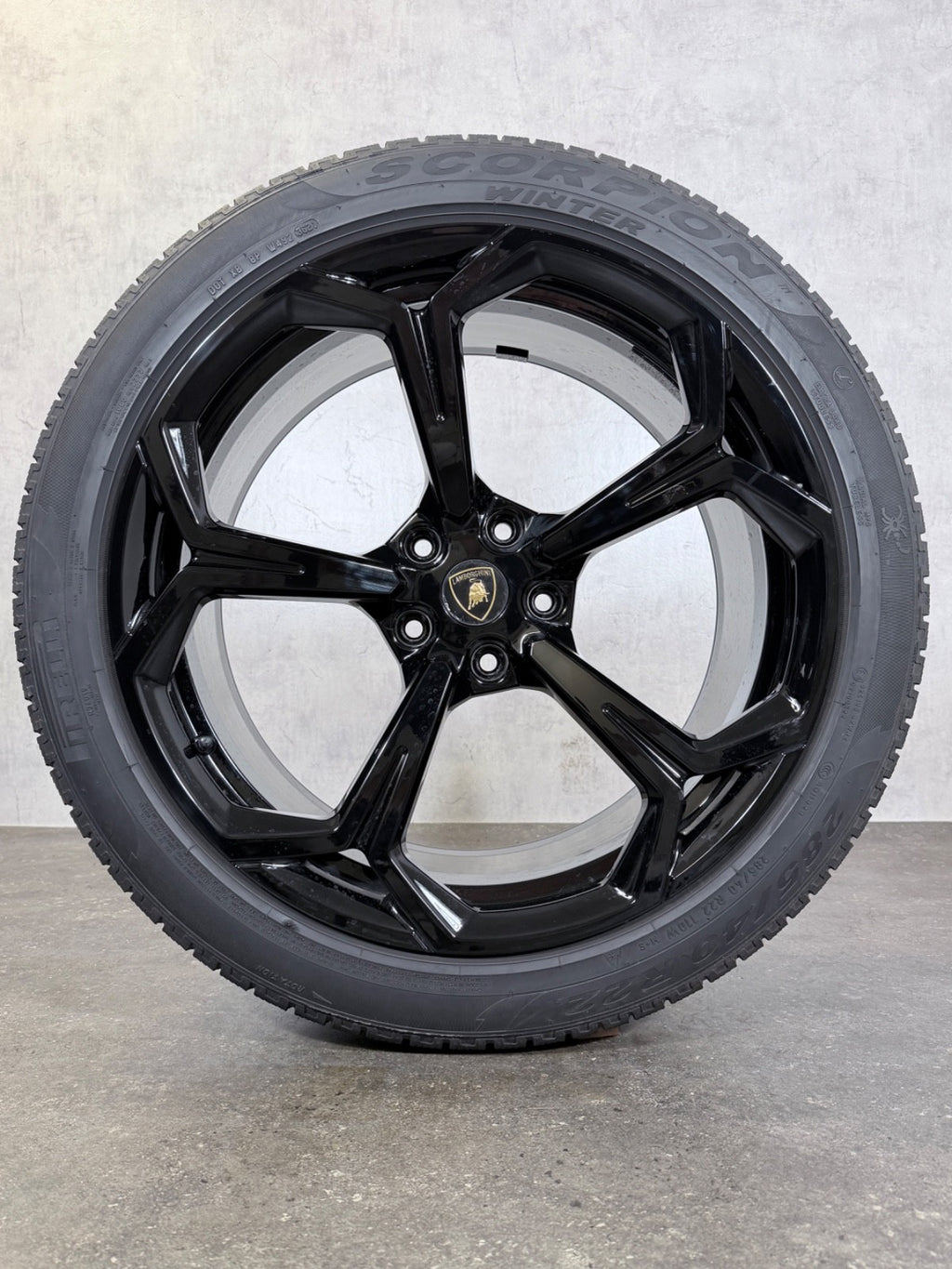 22 Zoll Winterräder original Lamborghini Urus 4ML601025K 4ML601025L