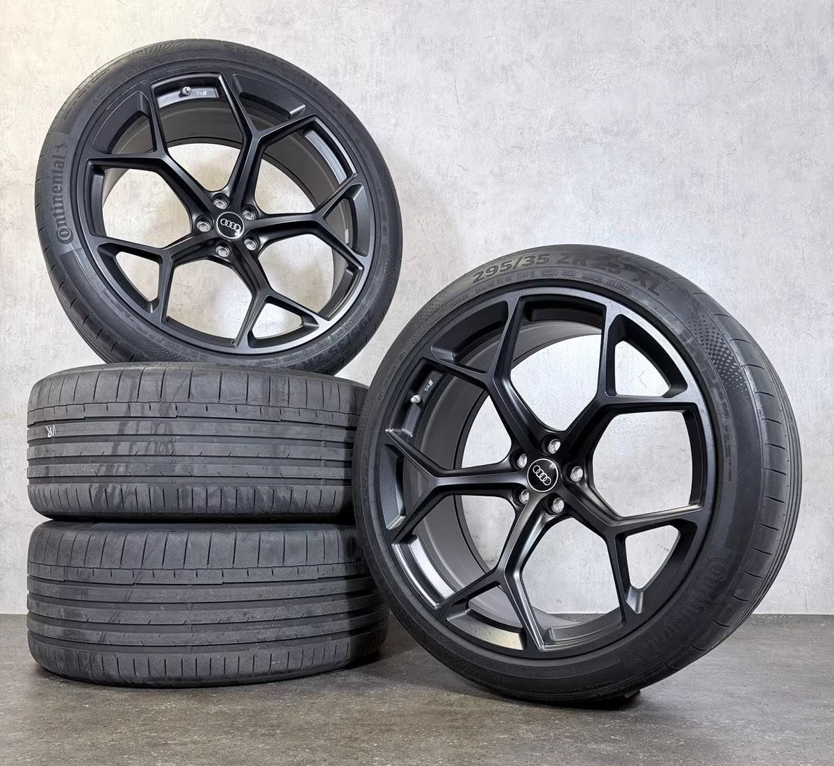 23 Zoll Sommerreifen original Audi RS Q8 RSQ8 4M8601025BH Performance