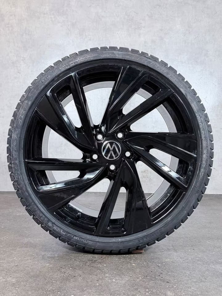 19 Zoll VW Golf 8 GTI GTD Adelaide Winterräder 5H0601025R Original