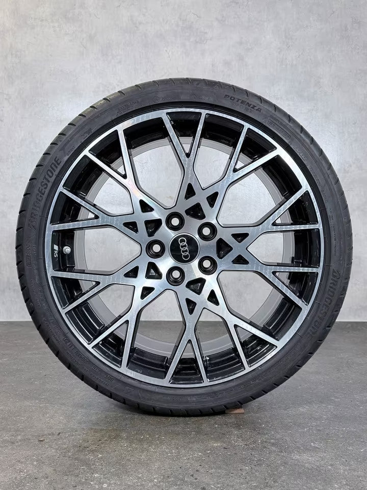 Original Audi RS3 8Y Performance 19 Zoll Sommerräder Sommerreifen 8Y0601025DE