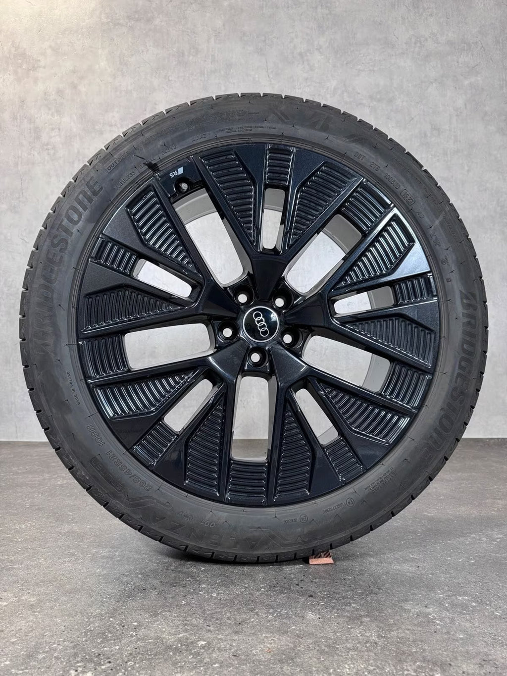 Audi Etron Q8 21 Zoll Felgen Sommerreifen Sommerräder E Tron 4KE601025AE