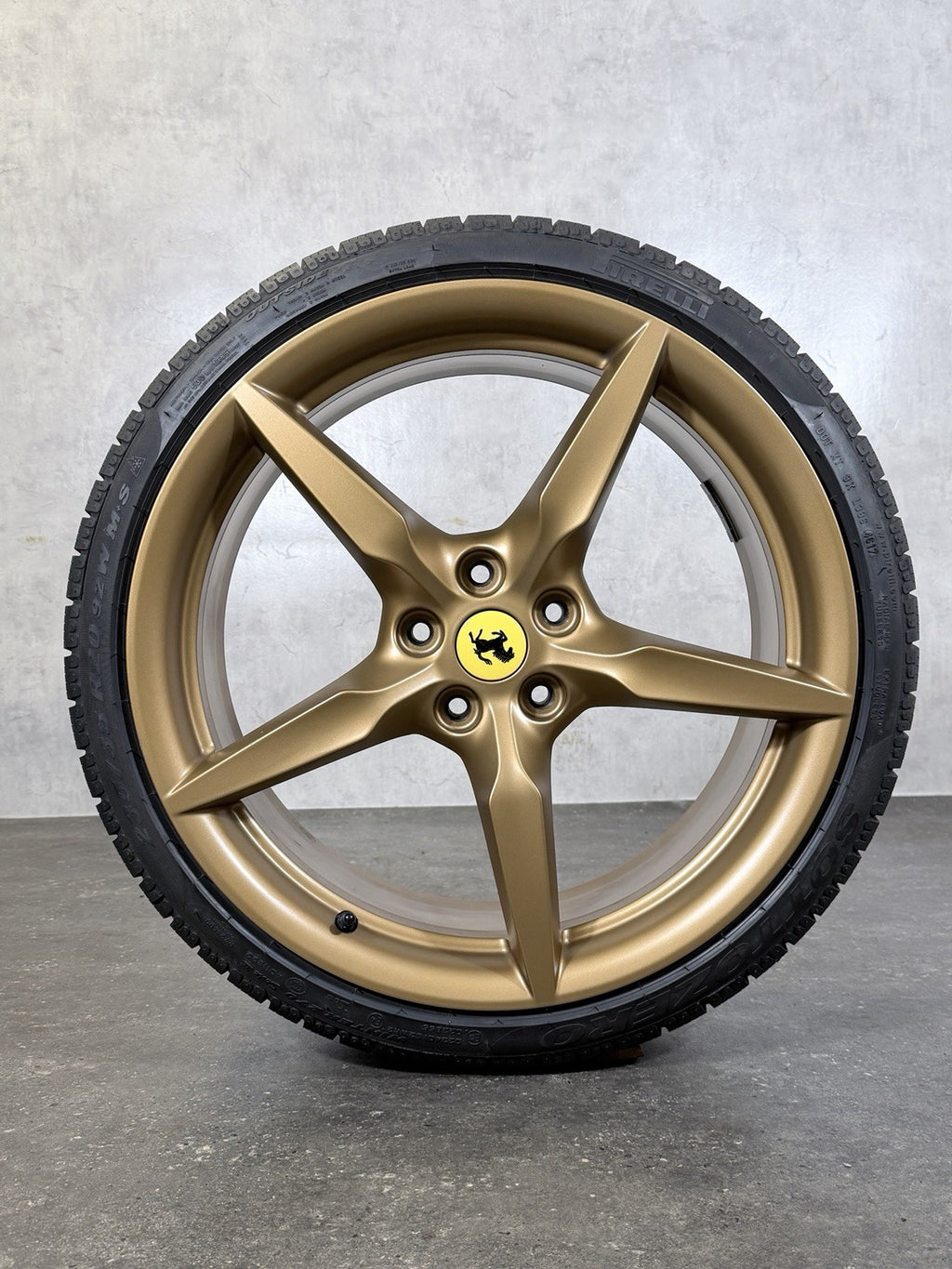 20 Zoll Winterräder original Ferrari F8 Tributo 307422 Winterreifen
