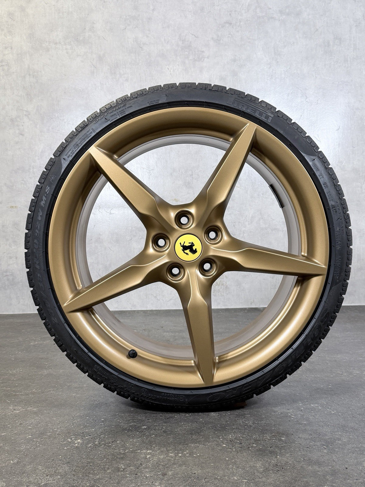 20 Zoll Winterräder original Ferrari F8 Tributo 307422 Winterreifen