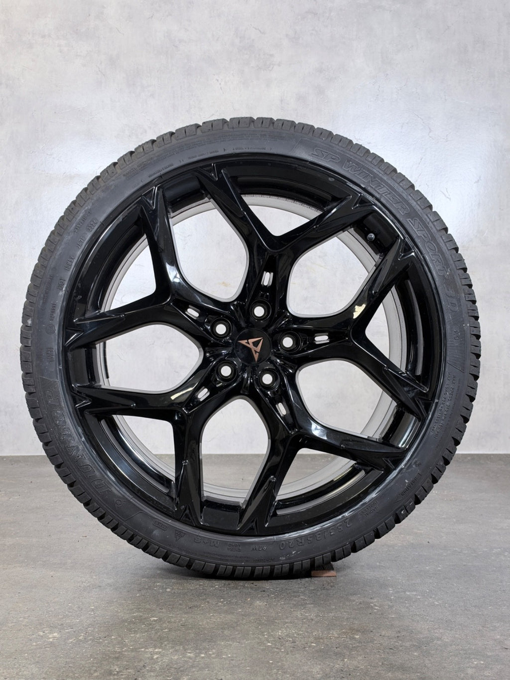 Original Cupra Formentor VZ5 Winterkompletträder 20 Zoll Schwarz Dunlop