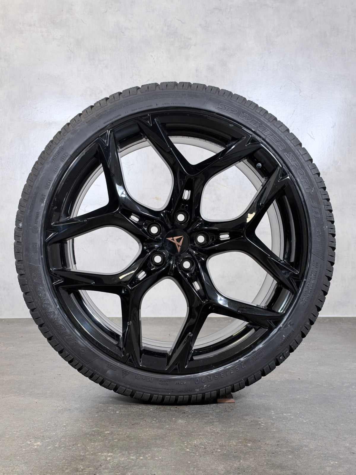 Original Cupra Formentor VZ5 Winterkompletträder 20 Zoll Schwarz Dunlop