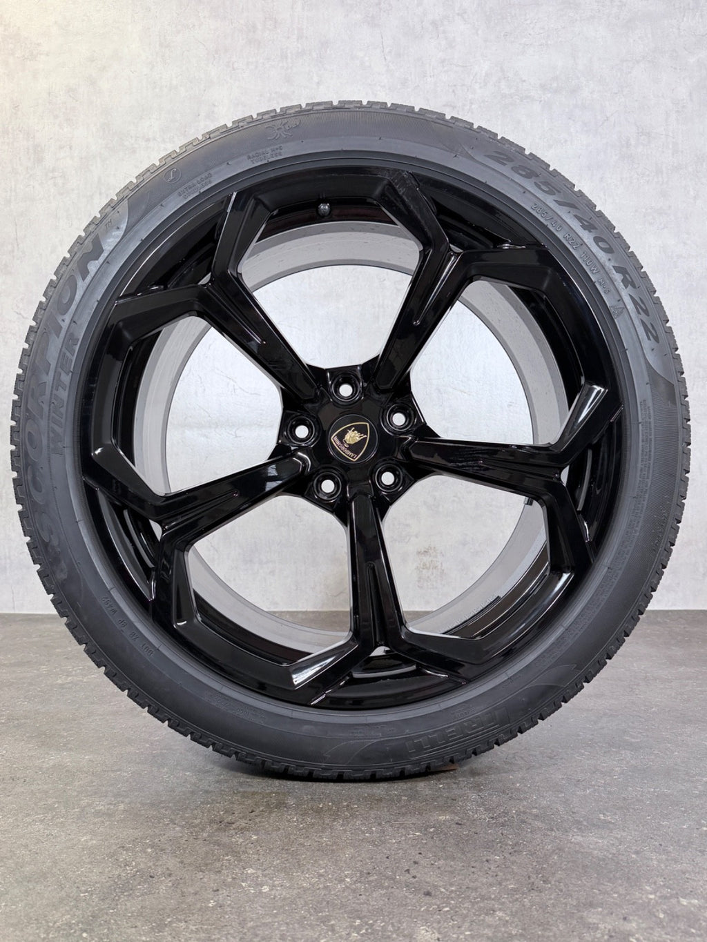 22 Zoll Winterräder original Lamborghini Urus 4ML601025K 4ML601025L