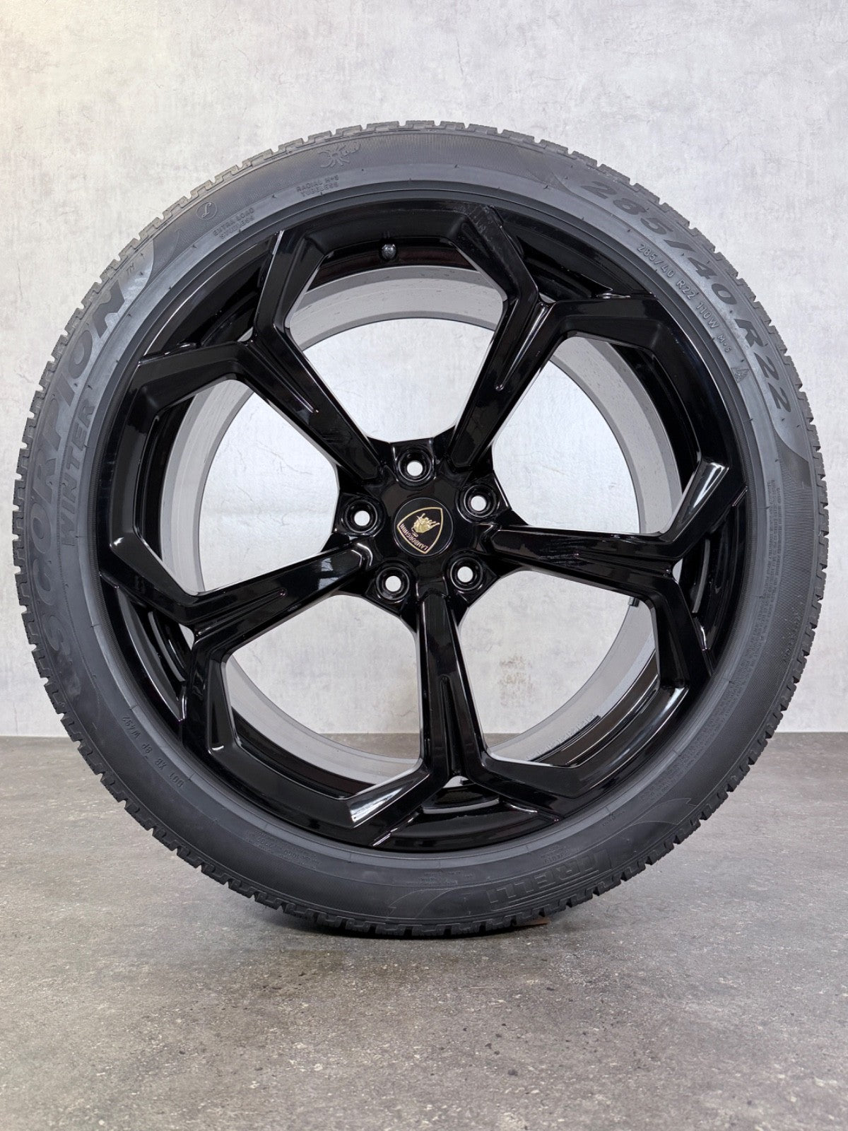 22 Zoll Winterräder original Lamborghini Urus 4ML601025K 4ML601025L