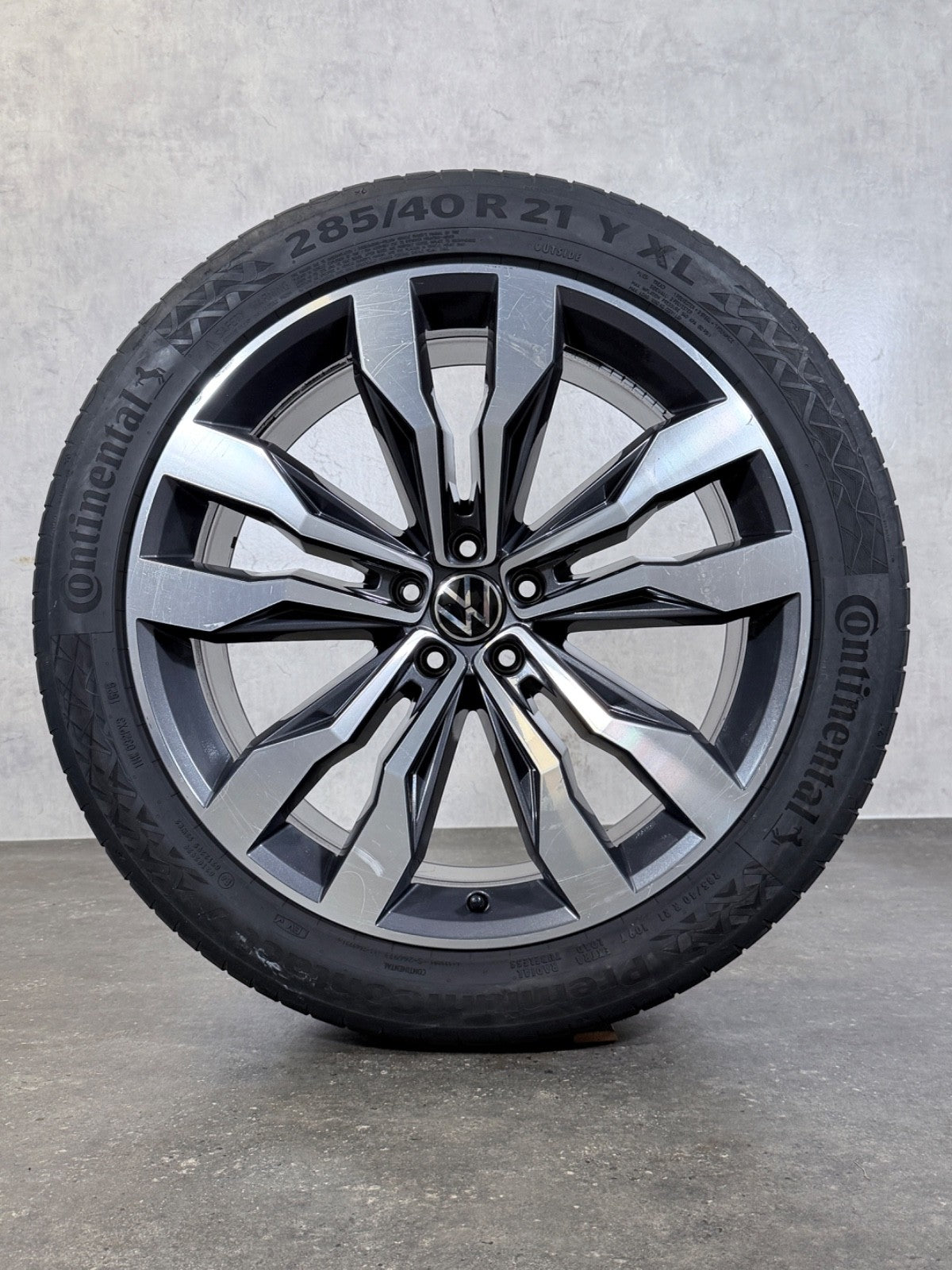 21 Zoll Sommerräder VW Touareg III CR7 R-Line original  Suzuka Felgen 760601025L