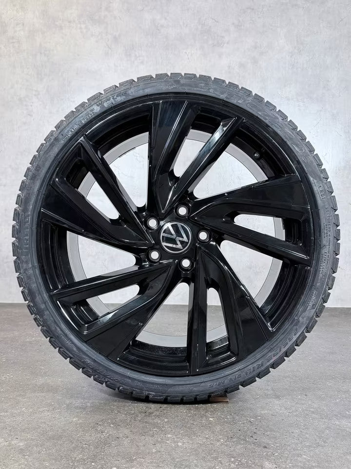19 Zoll VW Golf 8 GTI GTD Adelaide Winterräder 5H0601025R Original