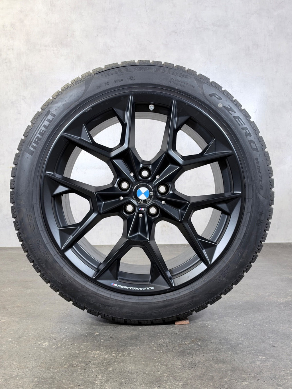 BMW 5er i5 Winterräder 19 Zoll G60 G61 Felgen Styling 942 M 5A324F4 schwarz