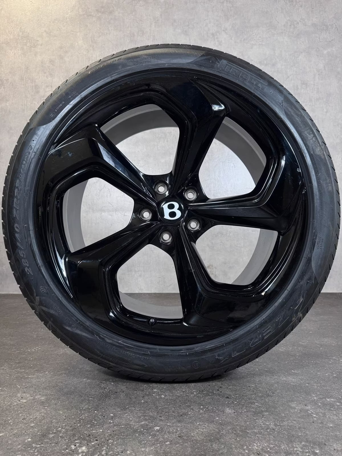 22 Zoll original Bentley Bentayga 4V1 Alufelgen 36A601025BT 36A601025CA Sommer