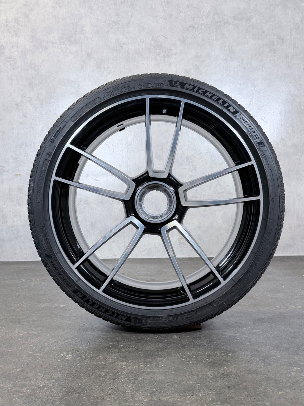 Porsche 992 20 21 Zoll Turbo S Winter Räder Michelin TOP 7mm