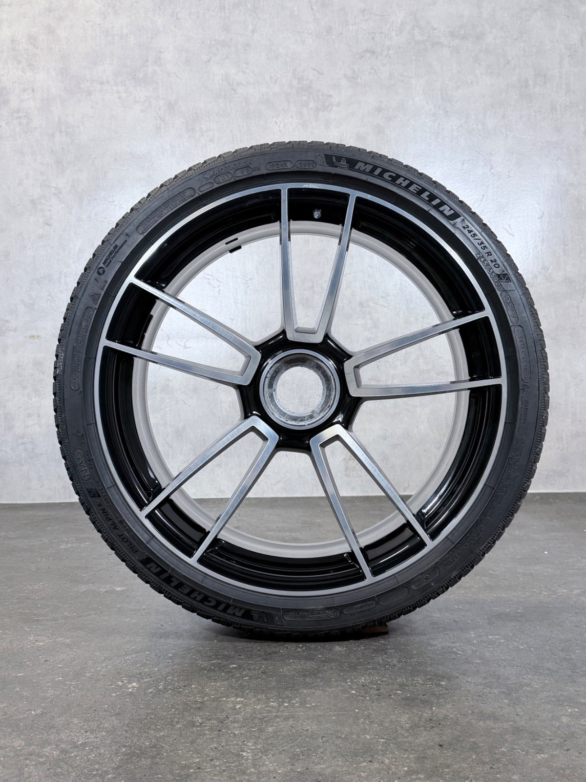 Porsche 992 20 21 Zoll Turbo S Winter Räder Michelin TOP 7mm
