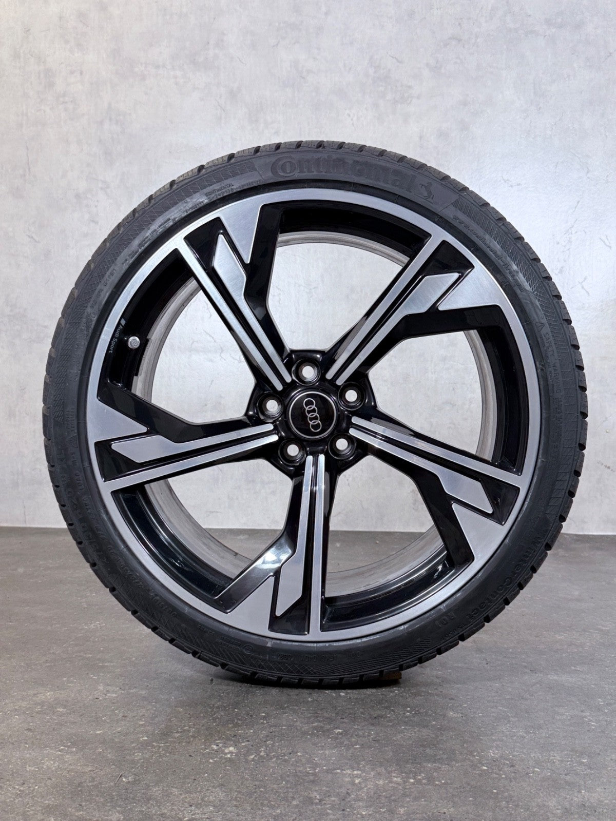 Audi RS4 RS5 8W 20 Zoll Felgen Winterreifen Winterräder 8W0601025DR Bicolor