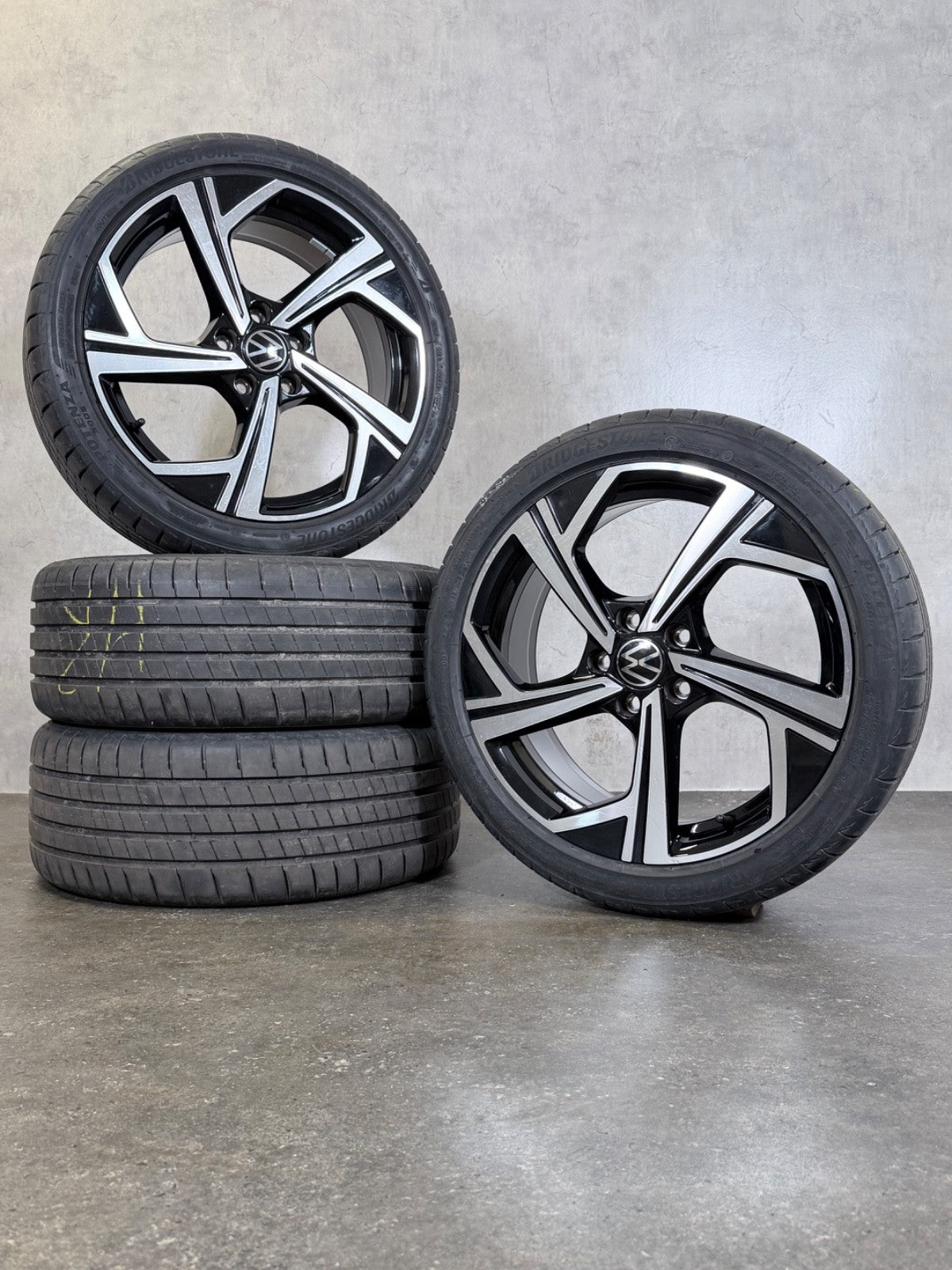 18 Zoll Sommerräder Jerez original VW Golf VIII 8 5H0601025Q GTI R Sommerreifen