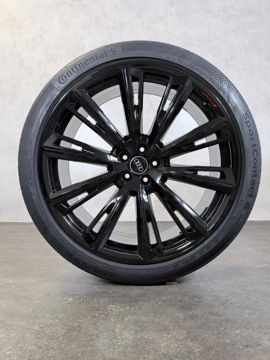 Audi Q8 SQ8 Felgen 23 Zoll 4M8 Sommerräder Trapezoid 4M8601025R schwarz glanz
