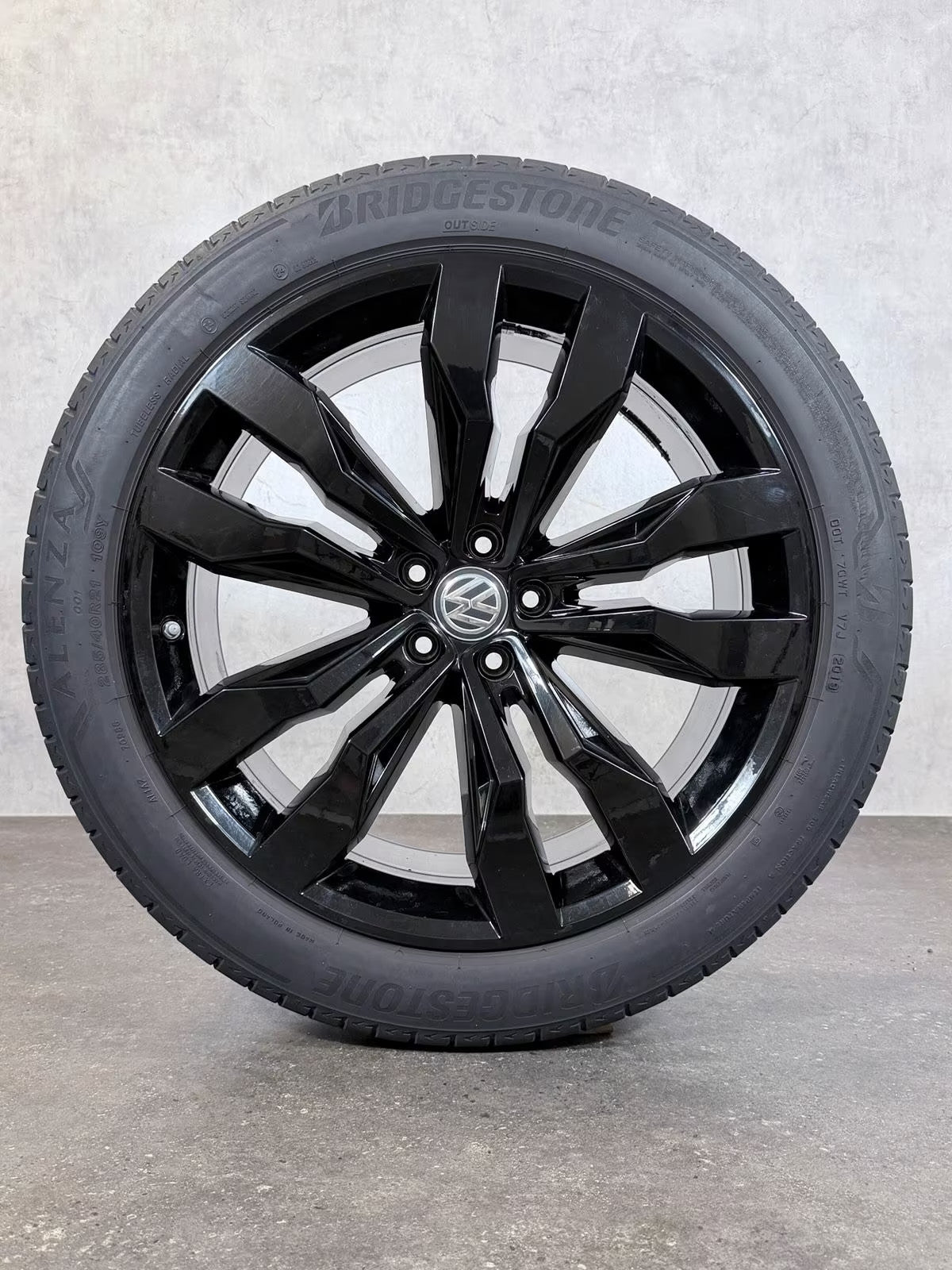 21 Zoll Sommerräder original VW Touareg III CR7 Suzuka 760601025D Sommerreifen