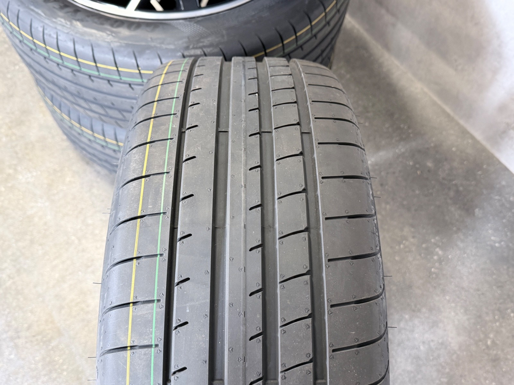 Audi 20 Zoll Felgen Q5 SQ5 FY Sommerreifen Sommerräder 80A601025BP #N5