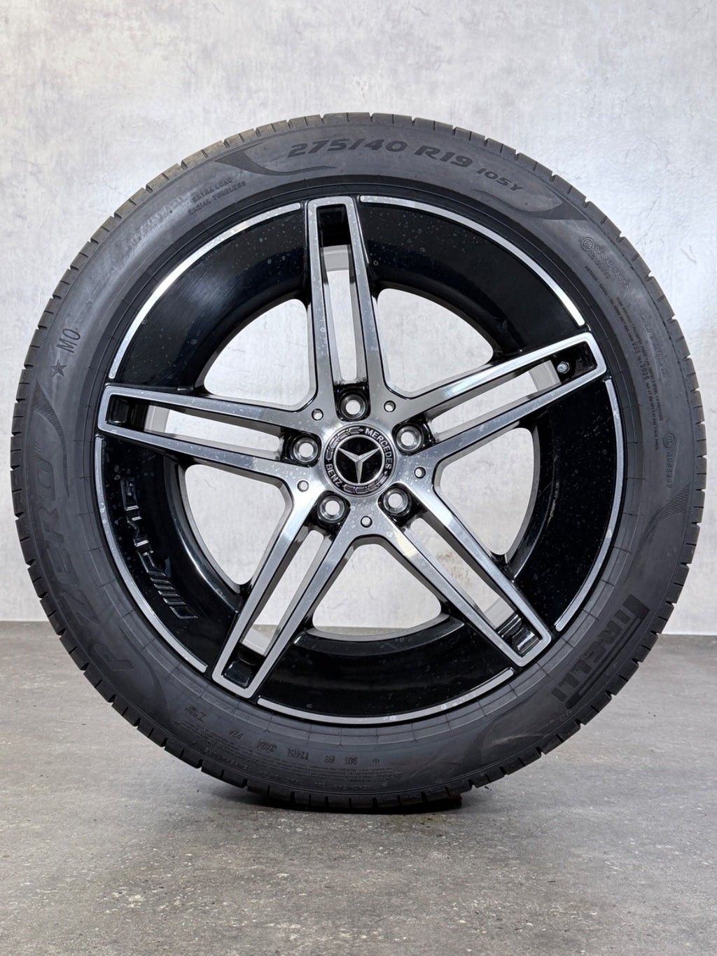 Original Mercedes E-Klasse W214 S214 19 Zoll Felgen Sommerreifen 245/45 275/40