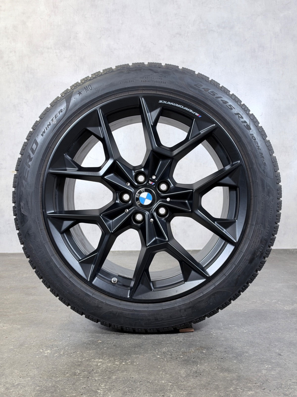 BMW 5er i5 Winterräder 19 Zoll G60 G61 Felgen Styling 942 M 5A324F4 schwarz