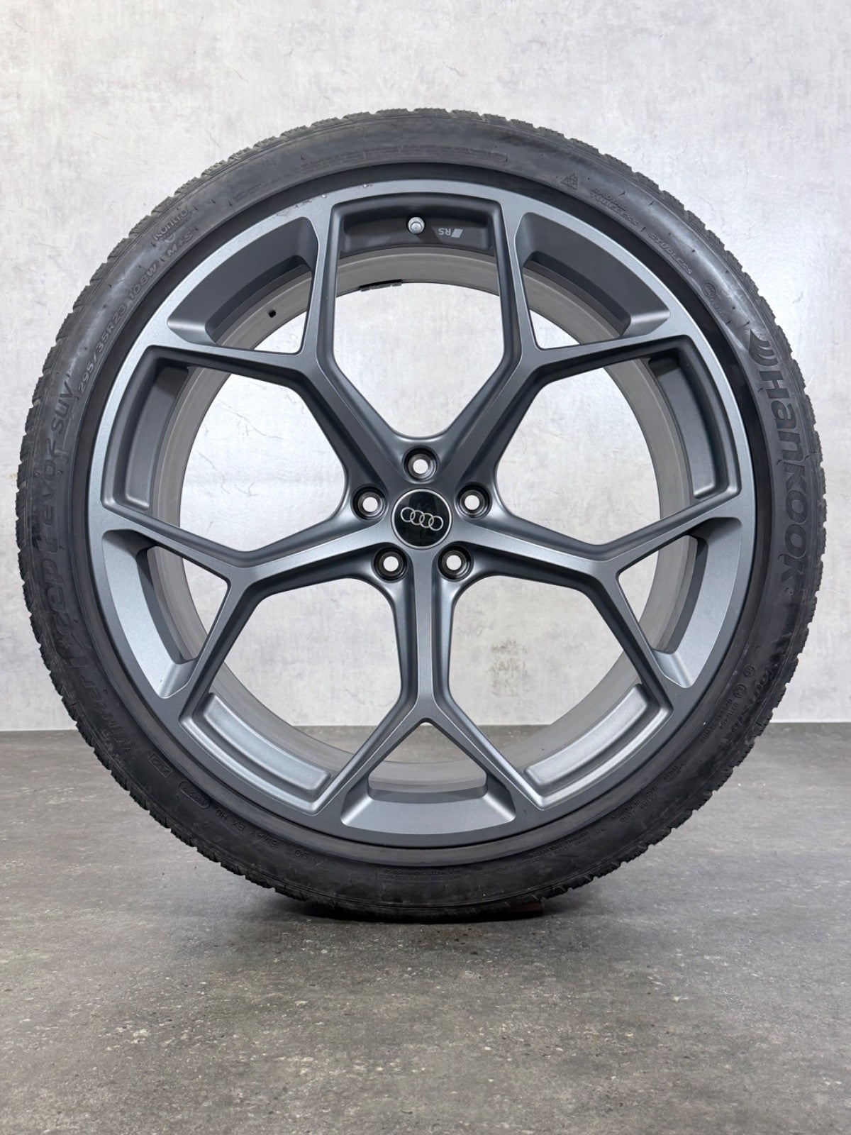 23 Zoll Winterräder original Audi RS Q8 RSQ8 4M8601025BG Performance