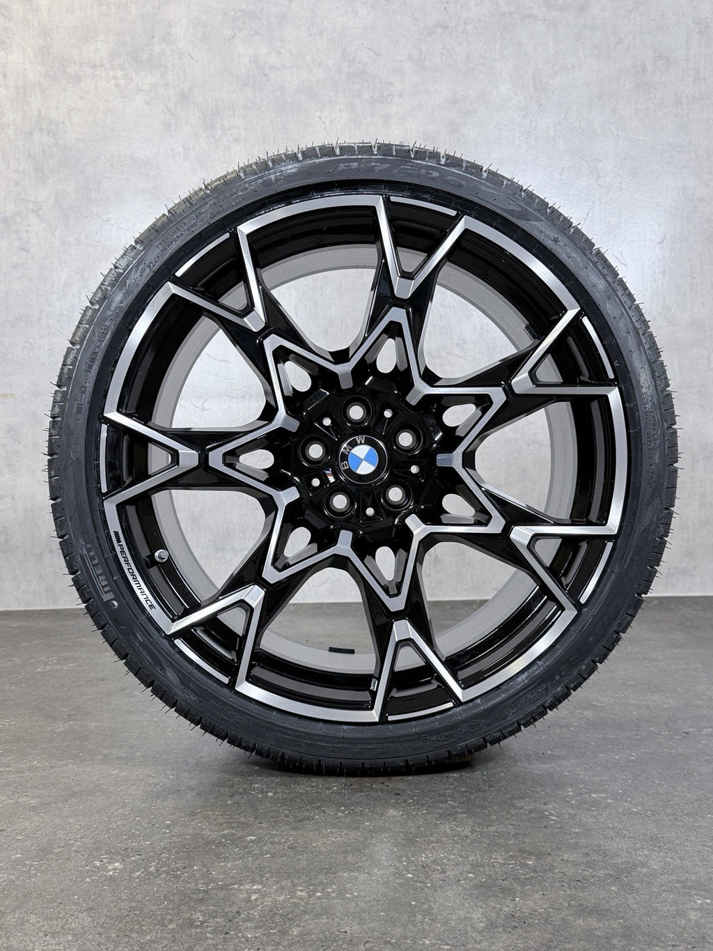 Neu Original BMW i5 G60 G61 Sommerräder 21 Zoll 943 M Y-Speiche 5A324F8