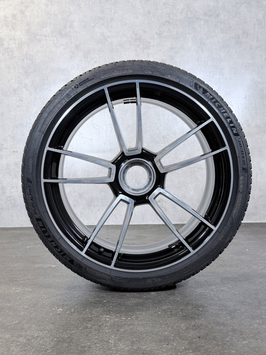 Porsche 992 20 21 Zoll Turbo S Winter Räder Michelin TOP 7mm