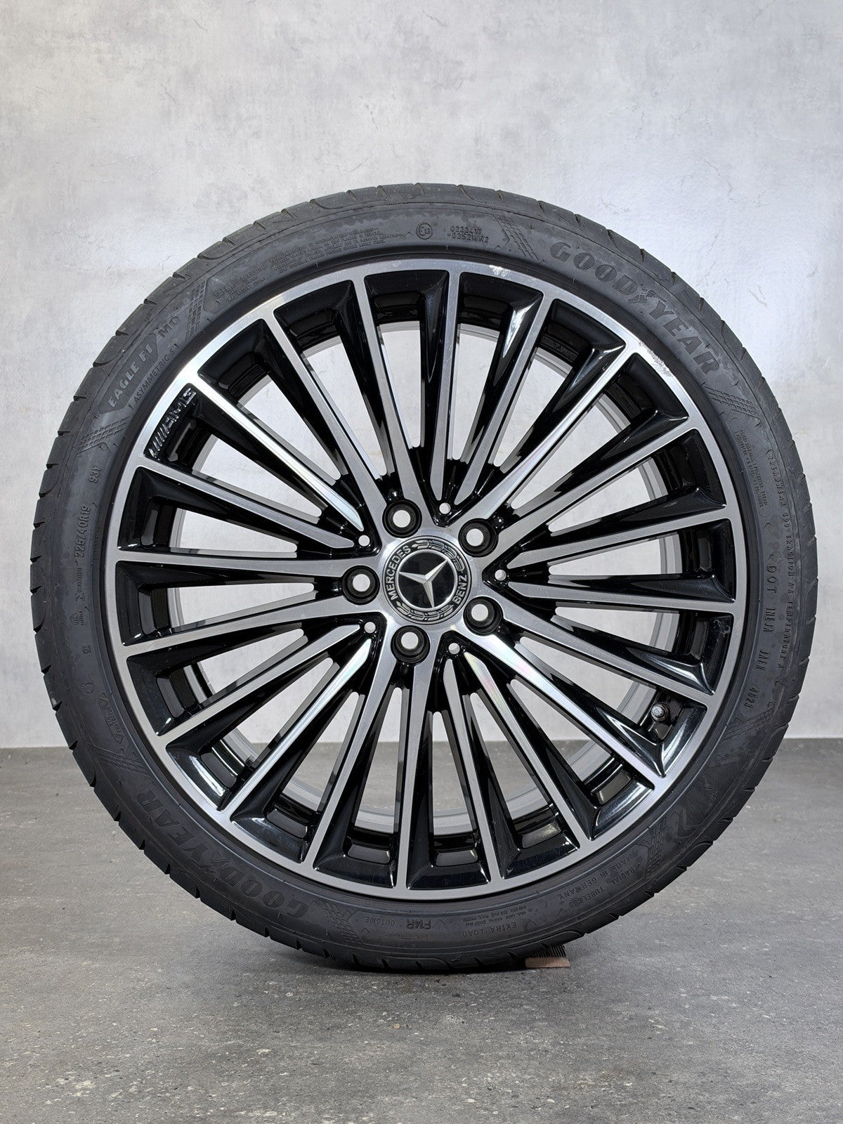 19 Zoll Original Sommerräder Mercedes C-Klasse W206 AMG A2064011900 Sommerreifen