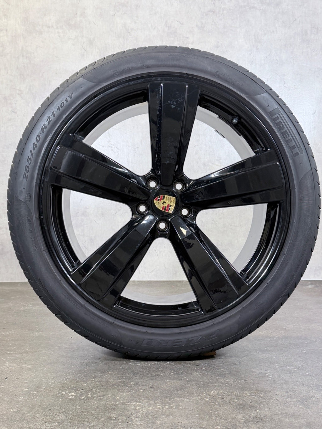 Porsche Macan III 95B 21 Zoll Felgen Sommerreifen Sommerräder original