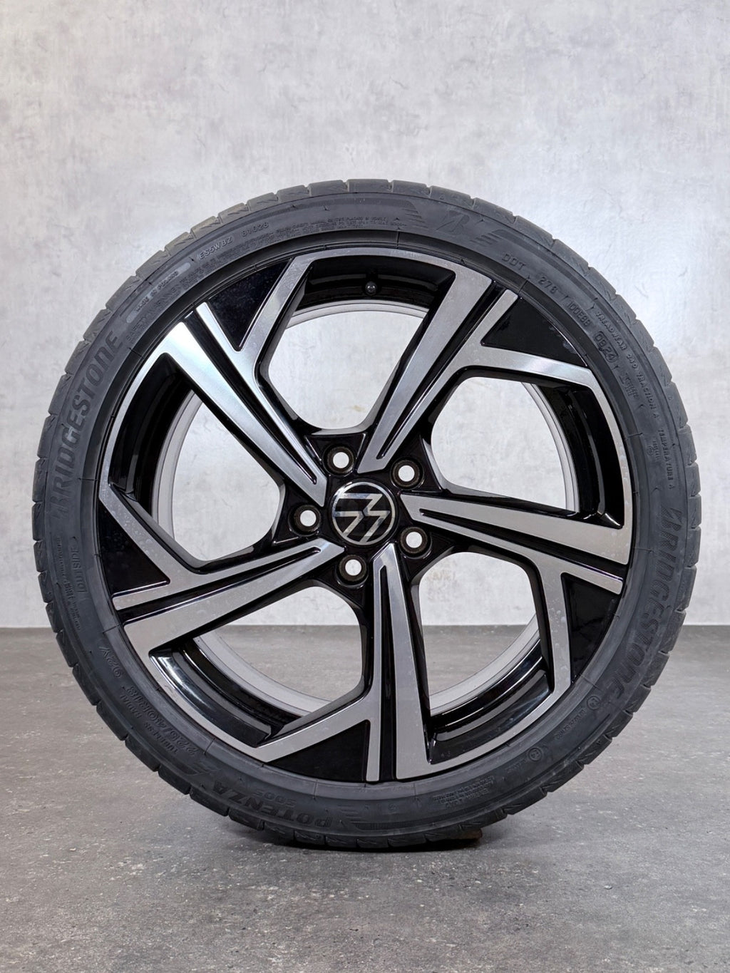 18 Zoll Sommerräder Jerez original VW Golf VIII 8 5H0601025Q GTI R Sommerreifen