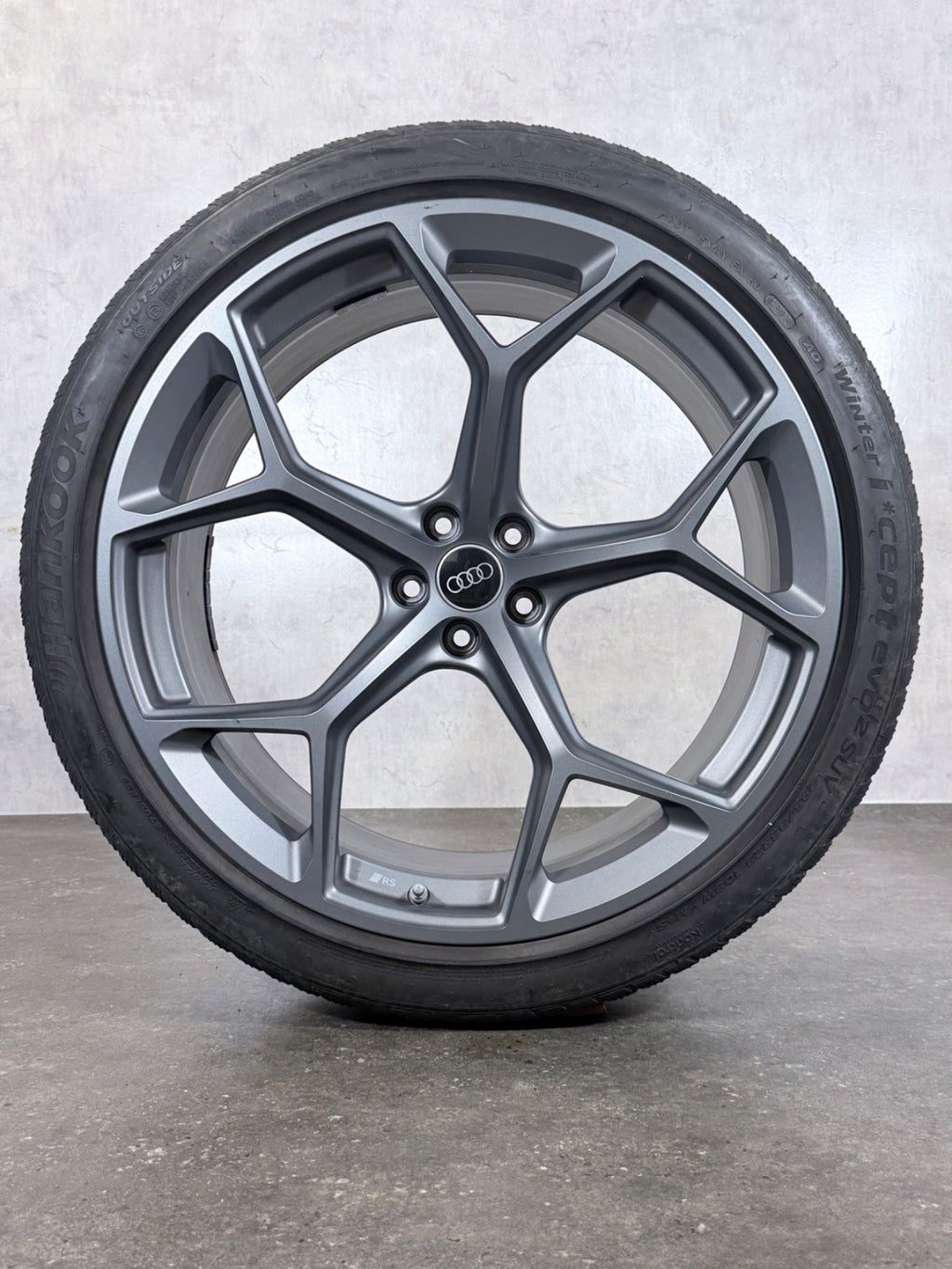 23 Zoll Winterräder original Audi RS Q8 RSQ8 4M8601025BG Performance