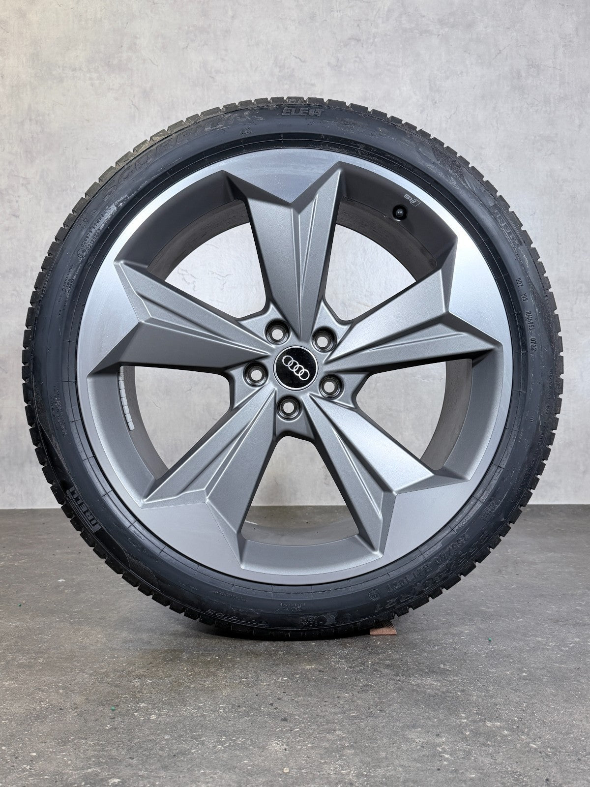 Original Audi Q4 & Sportback & SUV 21 Zoll Felgen Sommerreifen 89A601025