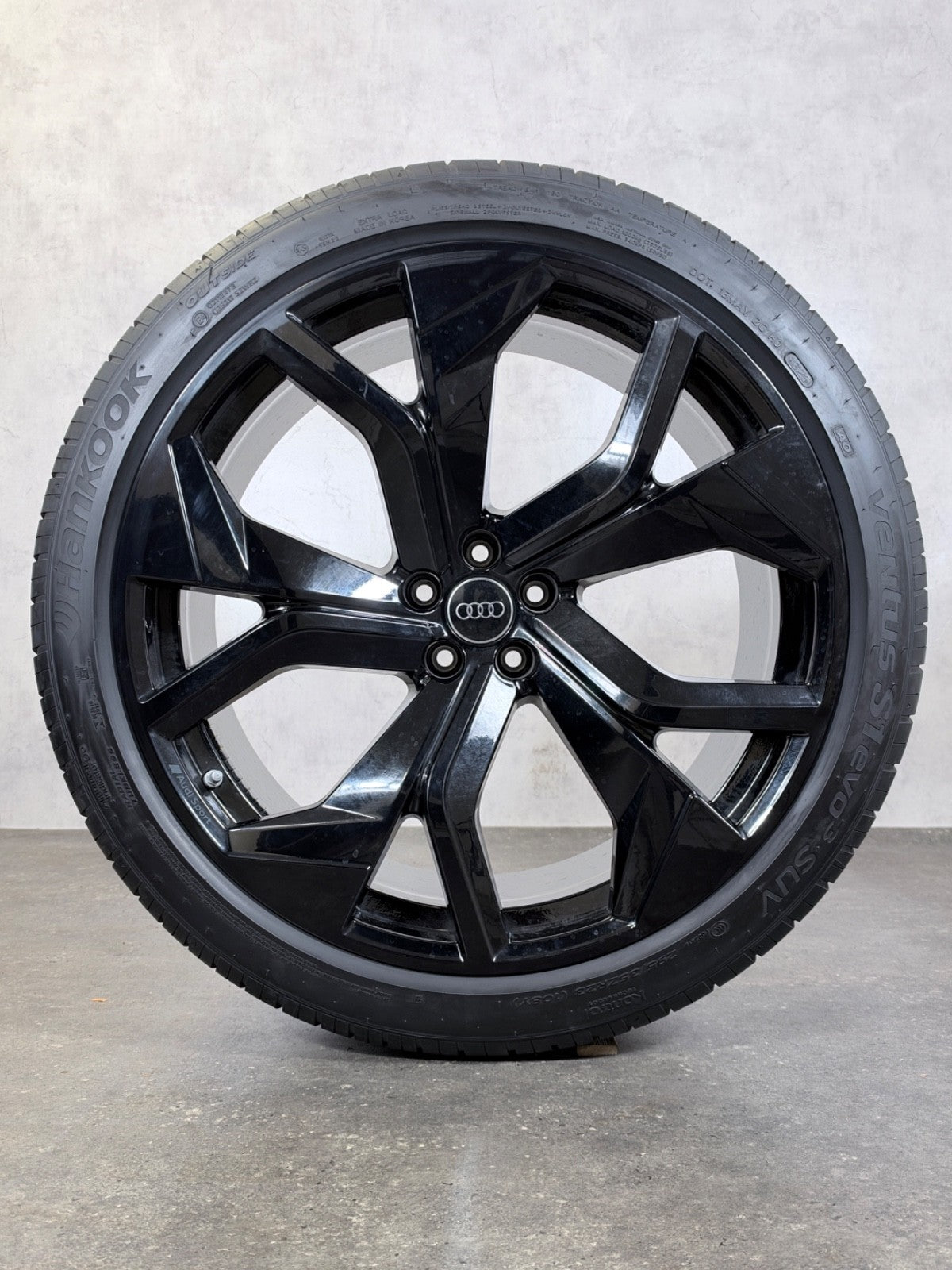 Audi RSQ8 RS Q8 Alufelgen Felgen 23 Zoll Sommerräder 4M8601025DC