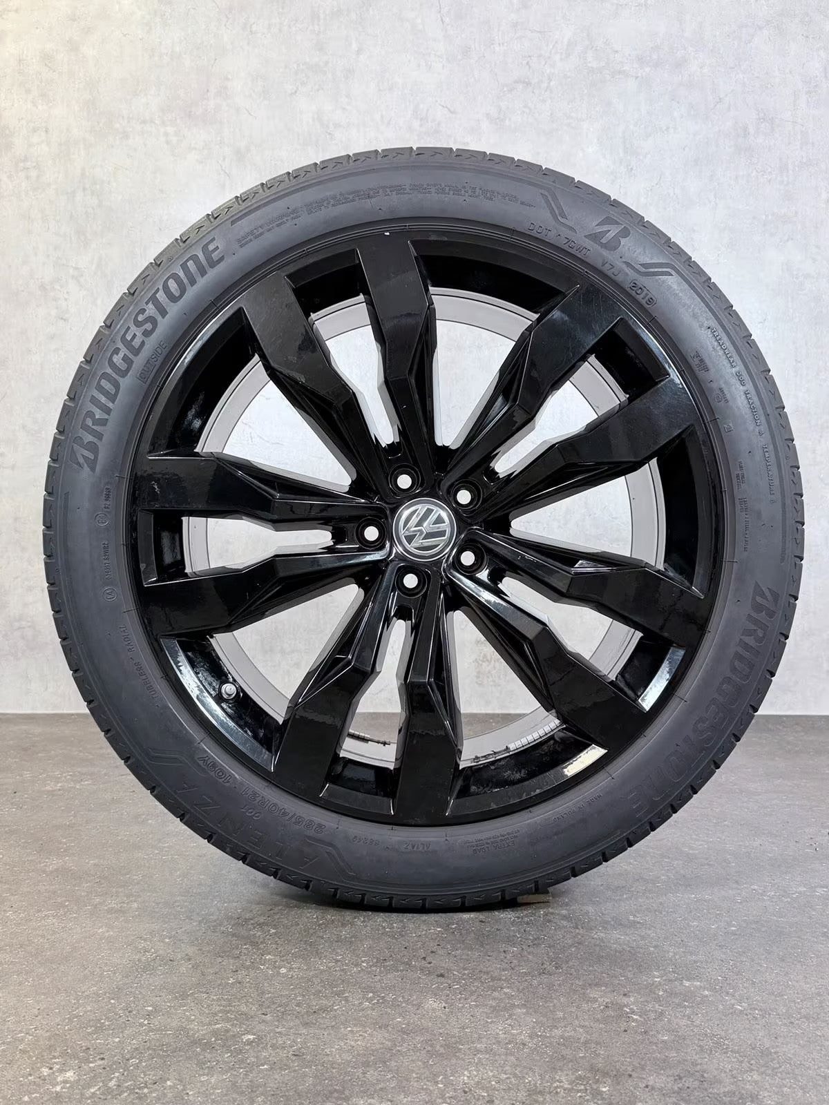 21 Zoll Sommerräder original VW Touareg III CR7 Suzuka 760601025D Sommerreifen