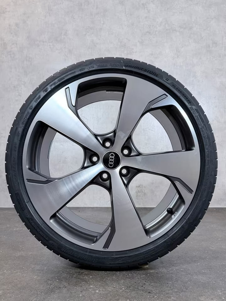 20 Zoll Sommerräder Original Audi A5 S5 B10 FU 8B3601025M Sommerreifen