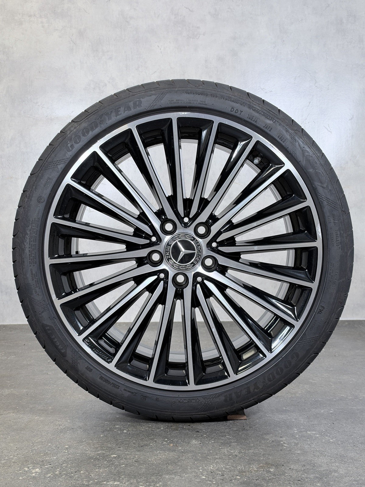 19 Zoll Original Sommerräder Mercedes C-Klasse W206 AMG A2064011900 Sommerreifen