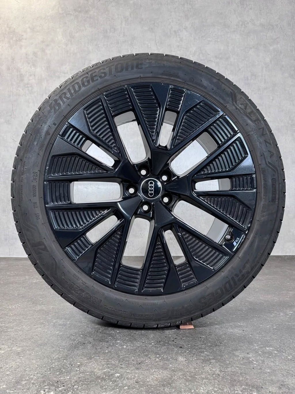 Audi Etron Q8 21 Zoll Felgen Sommerreifen Sommerräder E Tron 4KE601025AE