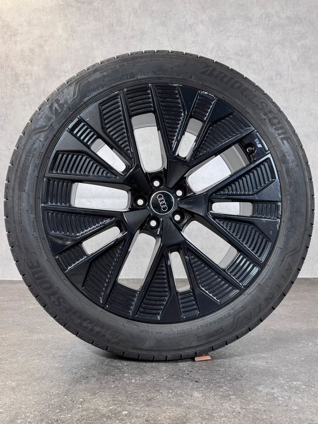 Audi Etron Q8 21 Zoll Felgen Sommerreifen Sommerräder E Tron 4KE601025AE