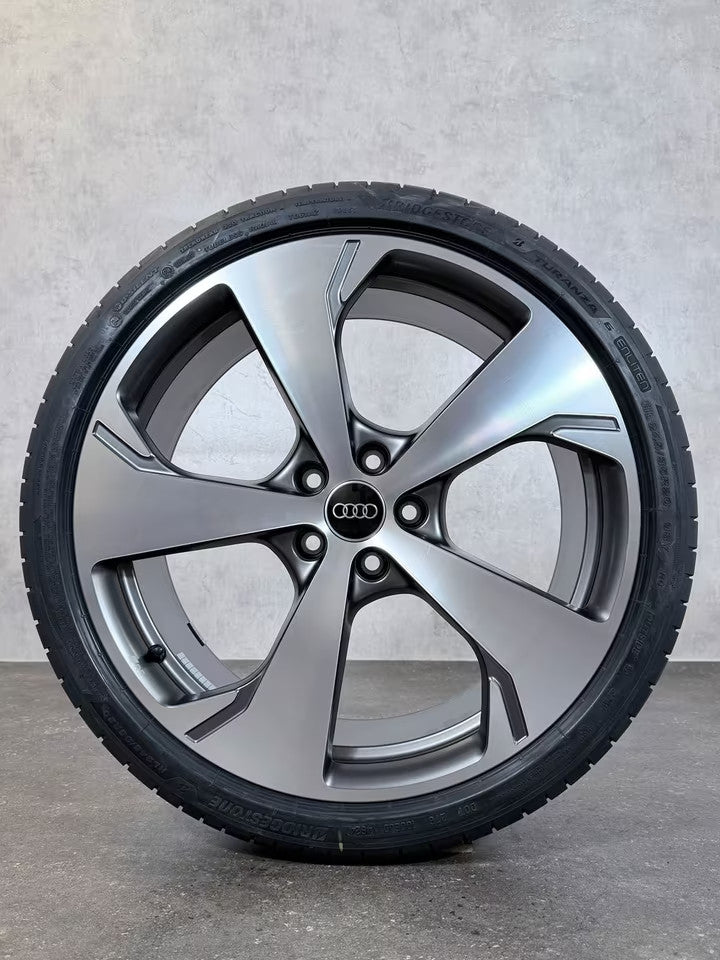 20 Zoll Sommerräder Original Audi A5 S5 B10 FU 8B3601025M Sommerreifen