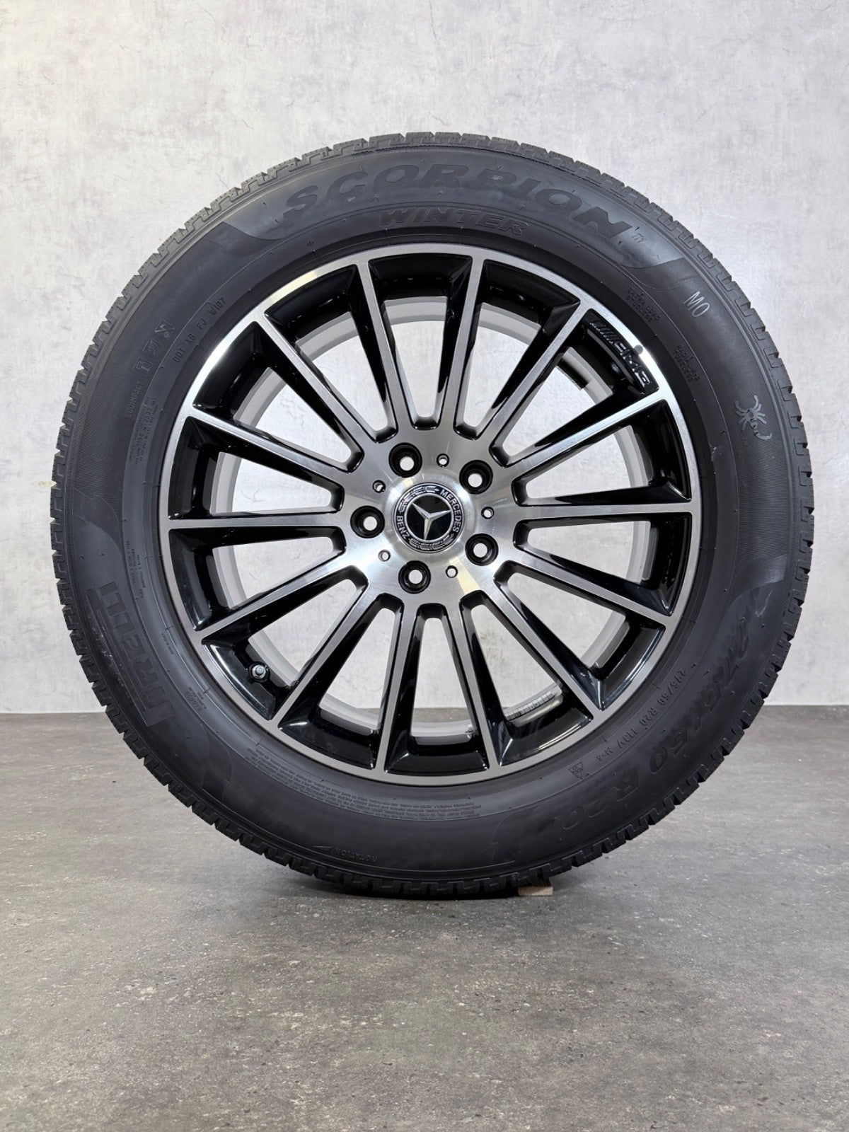 Original Mercedes AMG Winter 20 Zoll G-Klasse W463a A4634011700 Felgen W465 G500