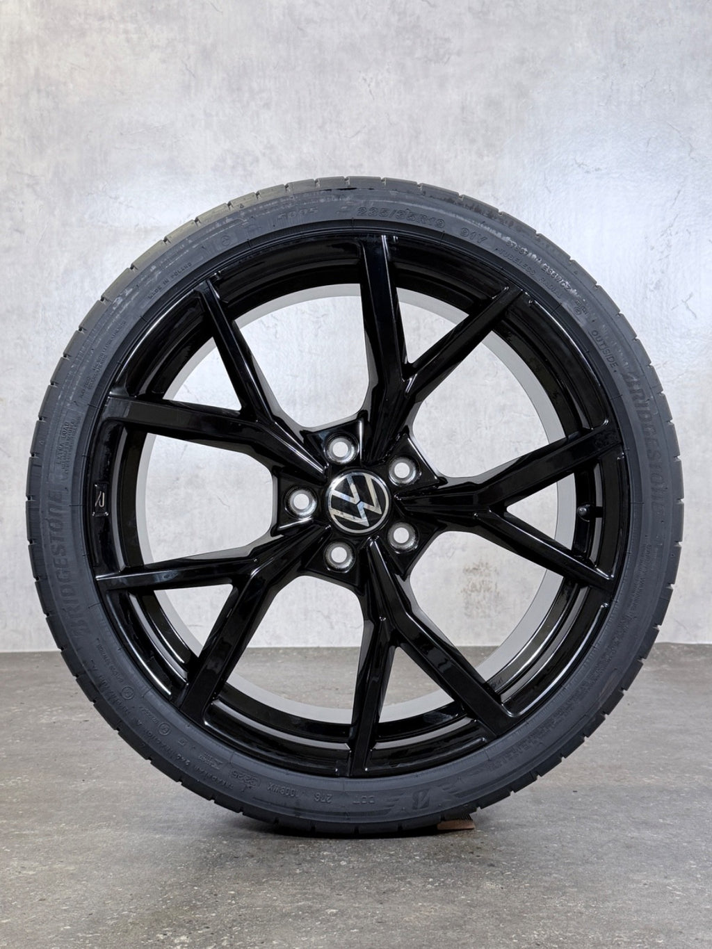 NEU 19 Zoll Golf 8 Sommerreifen VIII 5H0601025S Estoril R Line Felgen VW