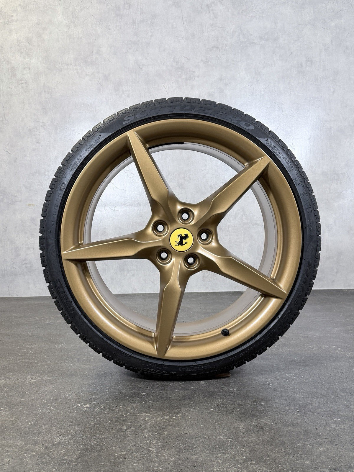 20 Zoll Winterräder original Ferrari F8 Tributo 307422 Winterreifen