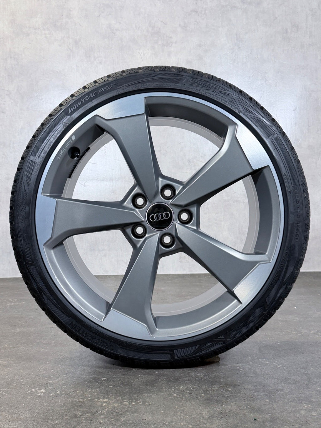 Original Audi A4 S4 8W B9 19 Zoll ROTOR Alu-Felgen Winterräder Winterreifen 8W0