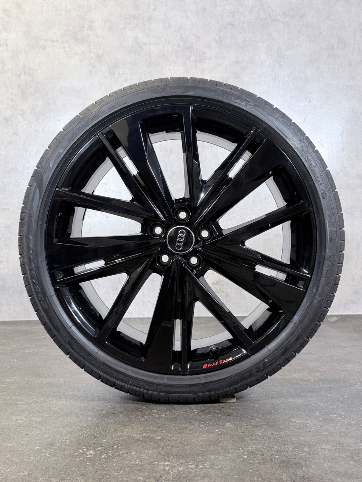 Original Audi A6 4K 21 Zoll C8 S6 S Line 4K0601025BK Pirelli