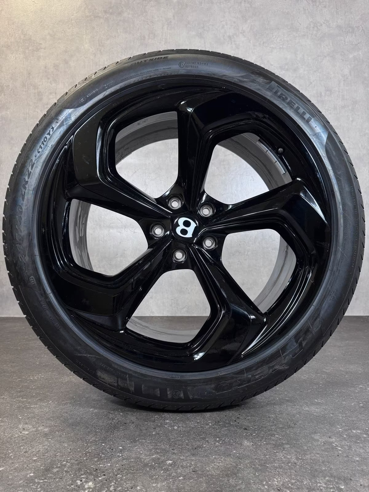 22 Zoll original Bentley Bentayga 4V1 Alufelgen 36A601025BT 36A601025CA Sommer