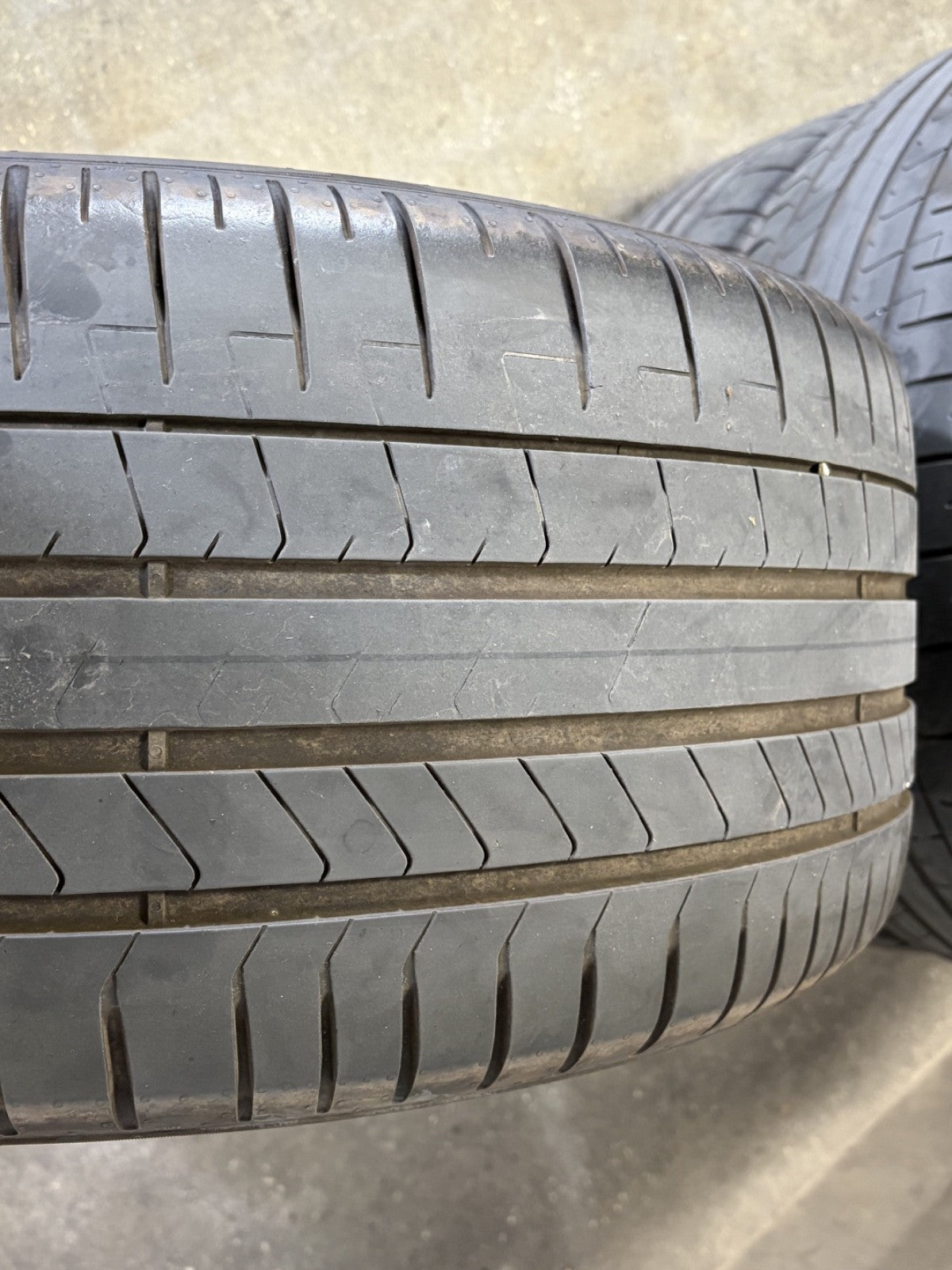 Original Mercedes E-Klasse W214 S214 19 Zoll Felgen Sommerreifen 245/45 275/40