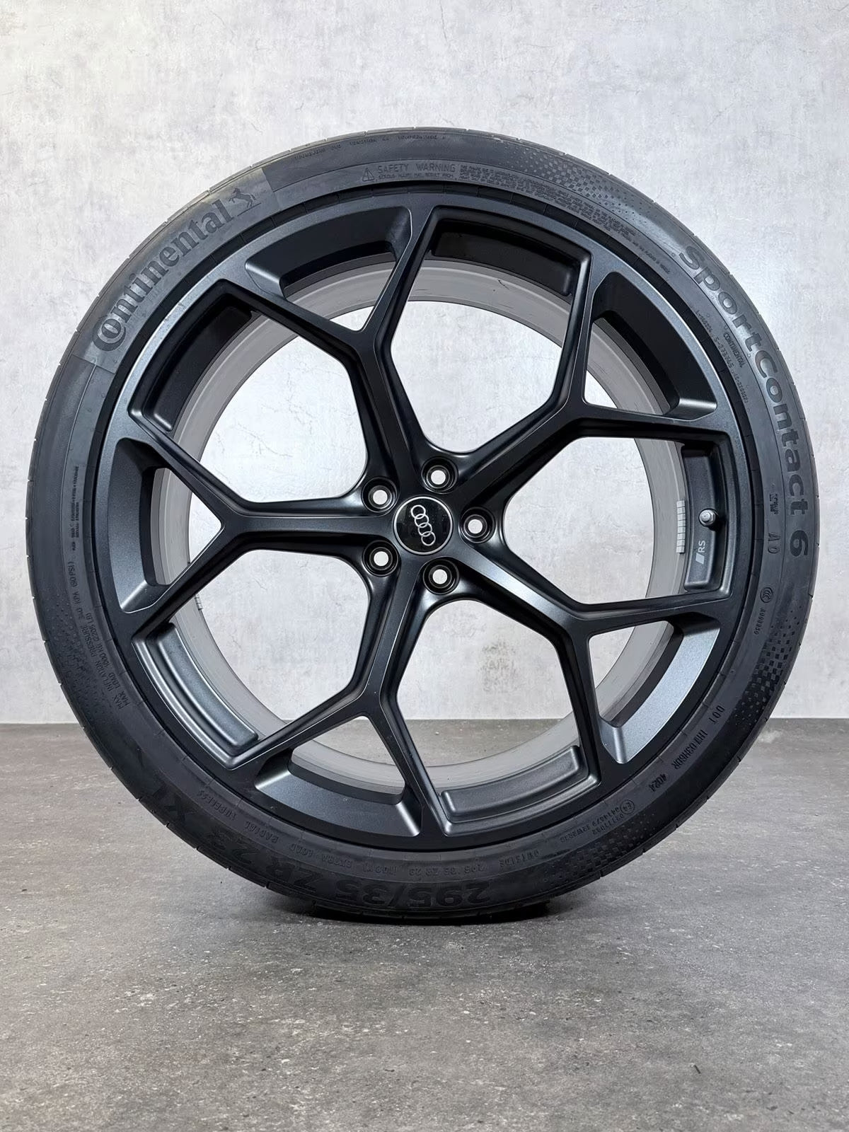 23 Zoll Sommerreifen original Audi RS Q8 RSQ8 4M8601025BH Performance